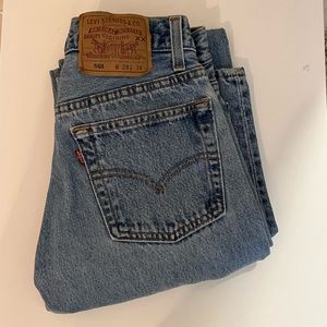 Vintage women’s Levi’s 501 straight denim! Amazing wash and made in the USA!